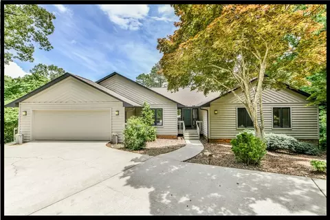 6 Cats Paw Ct, Salem, SC 29676