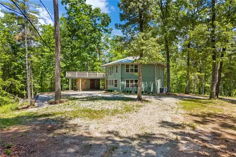 484 Mountain Stream Ln, Lakemont, GA 30552