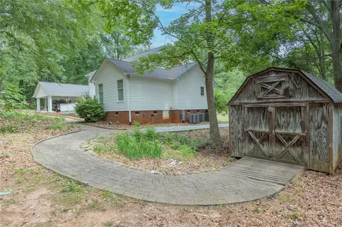 Exterior - 203 Oak Holw, Pendleton, SC 29670 photo 3 of 13