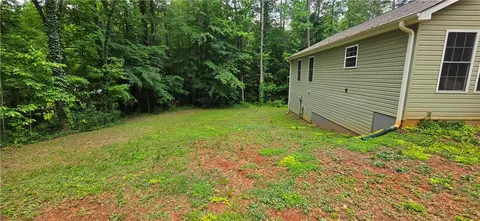 Exterior - 417 Forest Acres Cir, Walhalla, SC 29691 photo 3 of 4