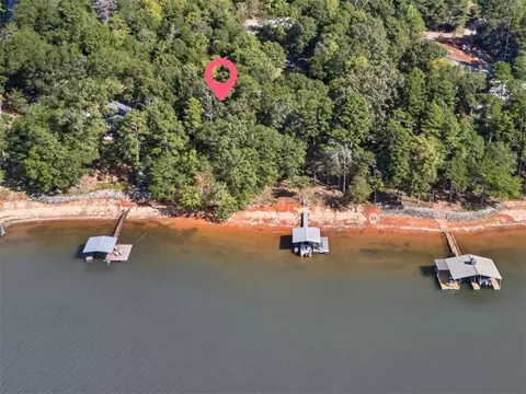 257 Riverlake Rd, Fair Play, SC 29643