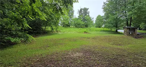 001 Lenore B Ln, Mountain Rest, SC 29664