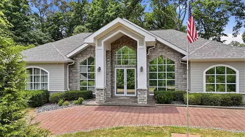 102 Greenleaf Ln, Easley, SC 29642