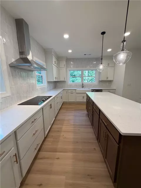 Kitchen - 107 Abaco Ln, Seneca, SC 29672 photo 3 of 8