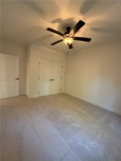 Bedroom - 107 Abaco Ln, Seneca, SC 29672 photo 4 of 5