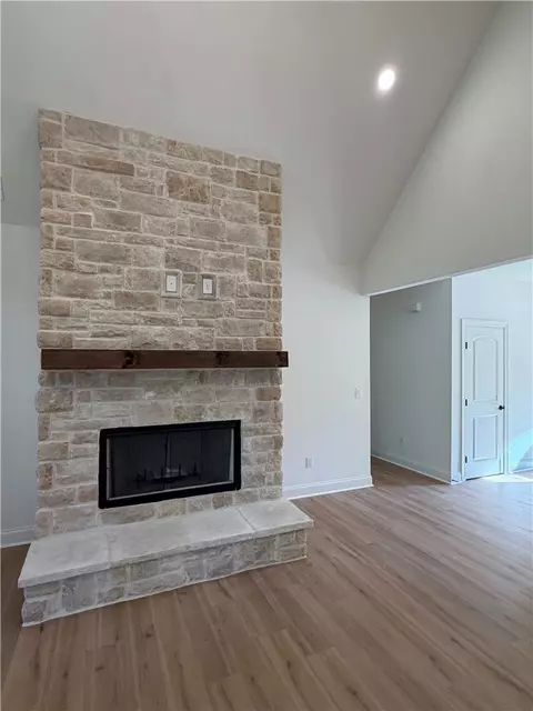 Living - 107 Abaco Ln, Seneca, SC 29672 photo 6 of 6