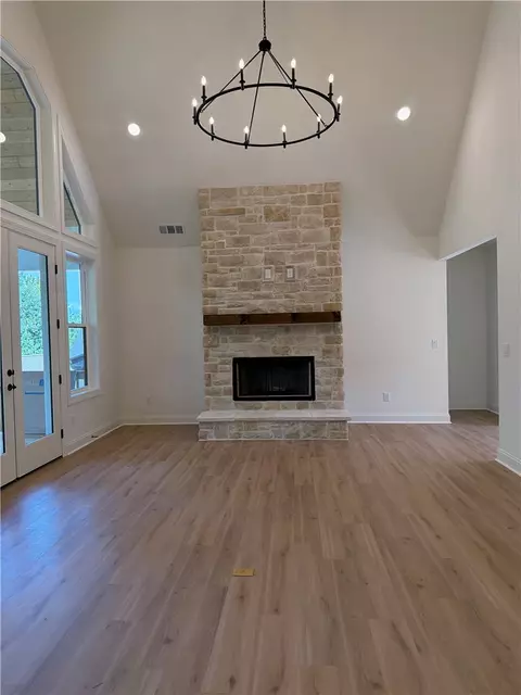 Living - 107 Abaco Ln, Seneca, SC 29672 photo 4 of 6