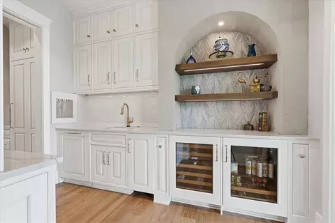 Kitchen - 435 Peninsula Rdg, Sunset, SC 29685 photo 4 of 5