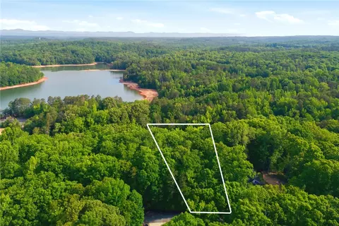 324 Oconee Ave, Westminster, SC 29693
