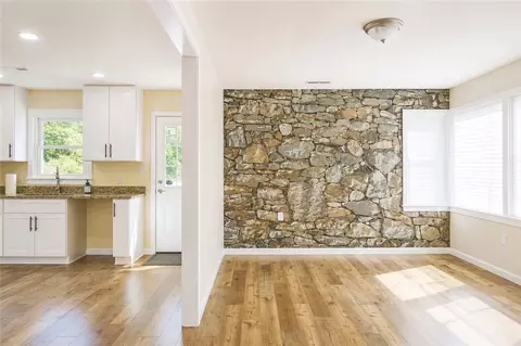 Living - 605 Hampton St, Iva, SC 29655 photo 1 of 3