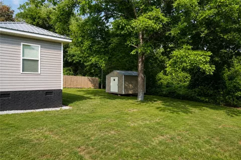 Exterior - 605 Hampton St, Iva, SC 29655 photo 5 of 5