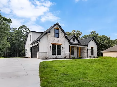 Exterior - 516 Lakeside Dr, Anderson, SC 29621 photo 2 of 8
