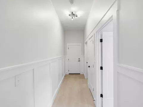 Entry Way - 516 Lakeside Dr, Anderson, SC 29621 photo 4 of 11