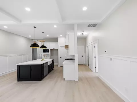 Entry Way - 516 Lakeside Dr, Anderson, SC 29621 photo 1 of 11