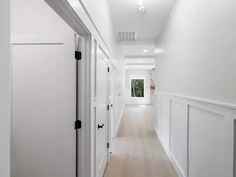 Entry Way - 516 Lakeside Dr, Anderson, SC 29621 photo 7 of 11