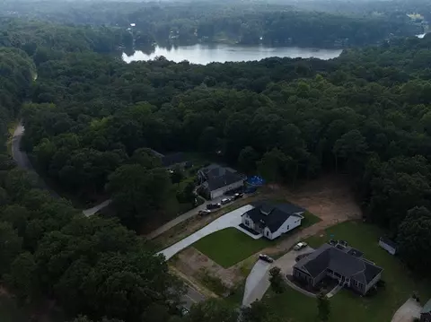 View/Area - 516 Lakeside Dr, Anderson, SC 29621 photo 3 of 8