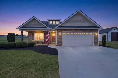 1018 Stoneham Cir, Anderson, SC 29626