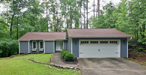 1279 Coneross Point Dr, Seneca, SC 29678