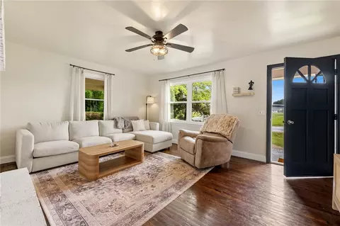 203 E 2nd Ave, Easley, SC 29640 photo 4