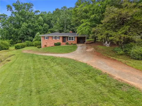 203 E 2nd Ave, Easley, SC 29640 photo 3