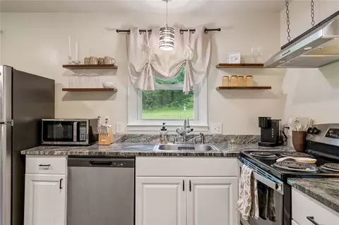 203 E 2nd Ave, Easley, SC 29640 photo 11