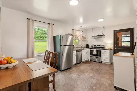 203 E 2nd Ave, Easley, SC 29640 photo 9