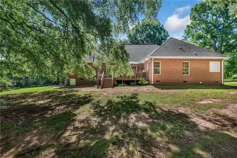 Exterior - 100 Regent Rd, Anderson, SC 29621 photo 8 of 9