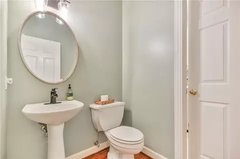 Bath - 100 Regent Rd, Anderson, SC 29621 photo 3 of 6