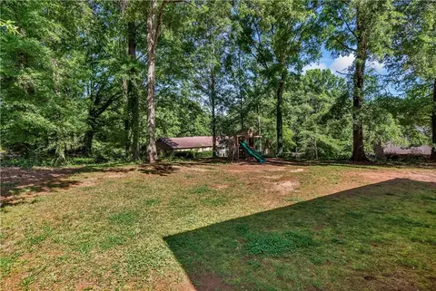 Exterior - 100 Regent Rd, Anderson, SC 29621 photo 6 of 9