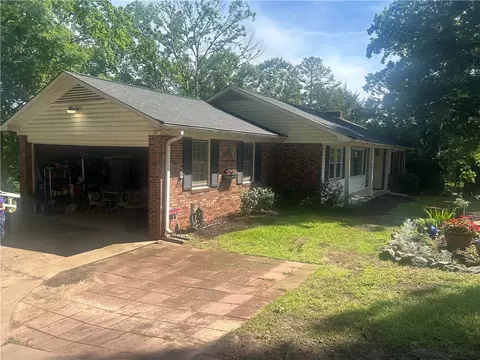 Exterior - 418 Saluda Rd, Williamston, SC 29697 photo 2 of 12