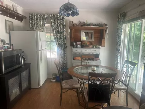 Dining - 418 Saluda Rd, Williamston, SC 29697 photo 1 of 2