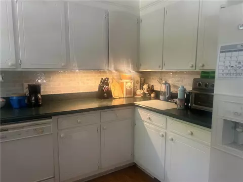 Kitchen - 418 Saluda Rd, Williamston, SC 29697 photo 2 of 8