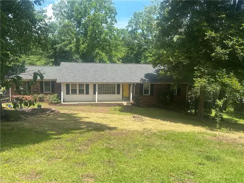 418 Saluda Rd, Williamston, SC 29697