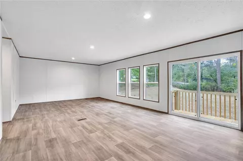 107 Chantilly Cir, Starr, SC 29684 photo 9