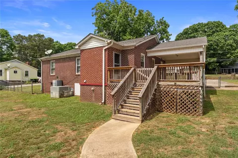 Exterior - 222 Whiten Rd, Anderson, SC 29621 photo 8 of 12