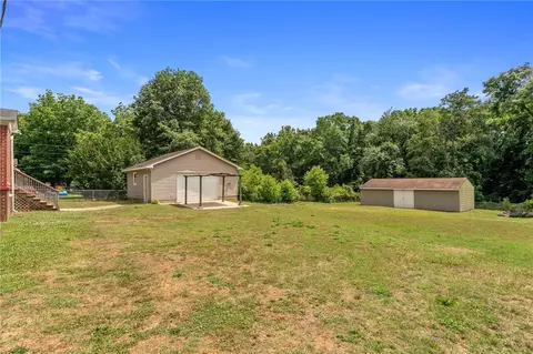 Exterior - 222 Whiten Rd, Anderson, SC 29621 photo 10 of 12