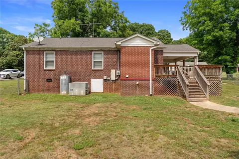 Exterior - 222 Whiten Rd, Anderson, SC 29621 photo 7 of 12
