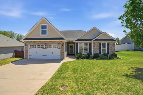 126 Alberta Cir, Piedmont, SC 29673