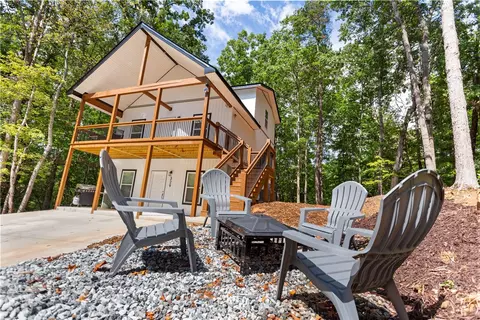 329 Beech Dr, Westminster, SC 29693