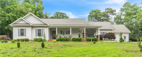 160 Sentell Rd, Williamston, SC 29697
