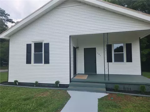 1201 Goddard Ave, Seneca, SC 29678