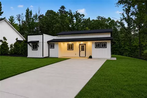 Exterior - 359 Beech Dr, Westminster, SC 29693 photo 3 of 5