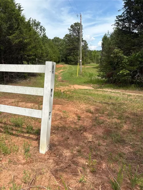 610 Sarah Simpson Rd, Starr, SC 29684 photo 2