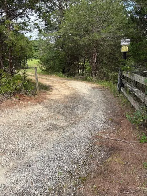 610 Sarah Simpson Rd, Starr, SC 29684 photo 3