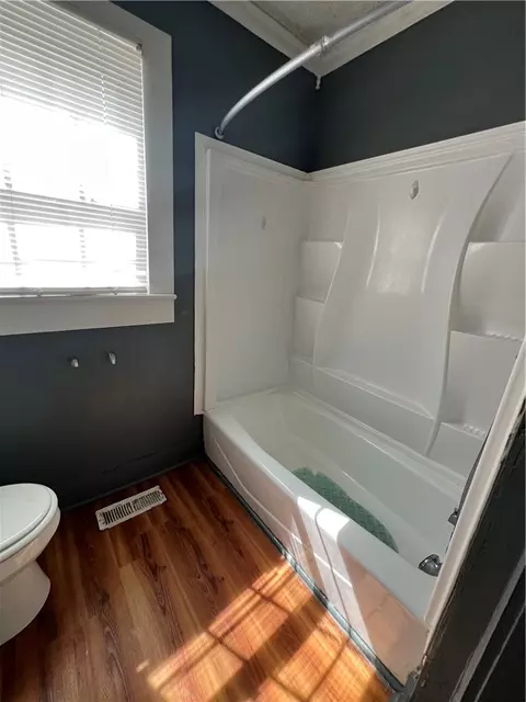 Bath - 309 Jaynes St, Walhalla, SC 29691 photo 2 of 2