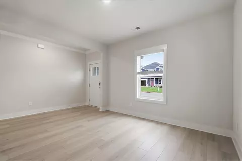 Living - 416 Ragland Ave, Greer, SC 29651 photo 1 of 4