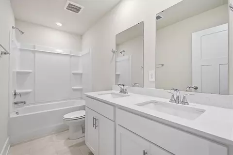 Bath - 416 Ragland Ave, Greer, SC 29651 photo 5 of 5