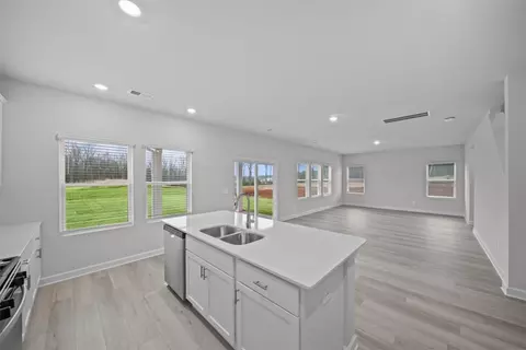 Kitchen - 1524 Switchback Cir, Moore, SC 29369 photo 1 of 4