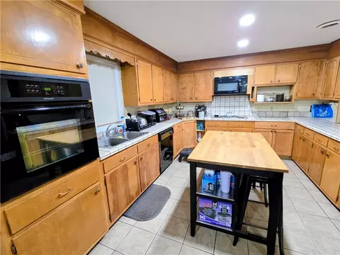 Kitchen - 315 Corn Mill Rd, Pickens, SC 29671 photo 2 of 3