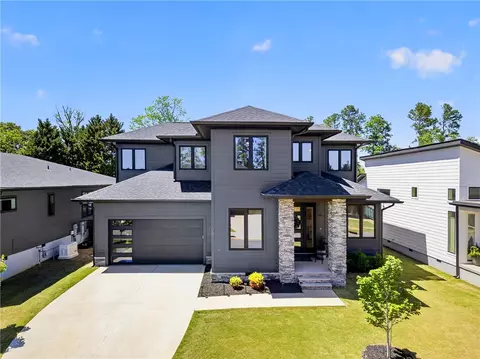 20 Village Crest Dr, Greenville, SC 29607